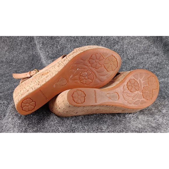 Born Shoes Cork Wedge Sandals Tan Leather Strappy Buckle Size 9M - Picture 9 of 9